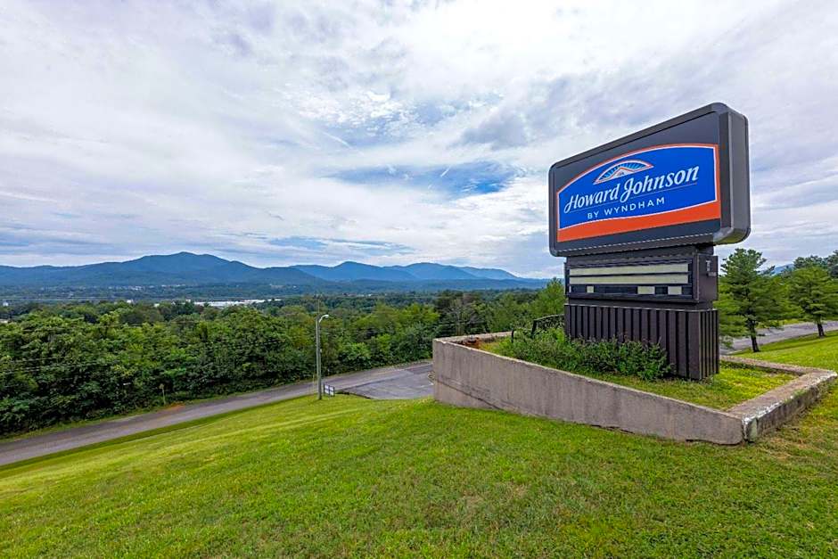 Howard Johnson by Wyndham Salem Hotel & Conference Center