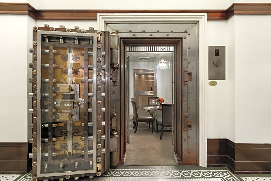The Whitney Hotel