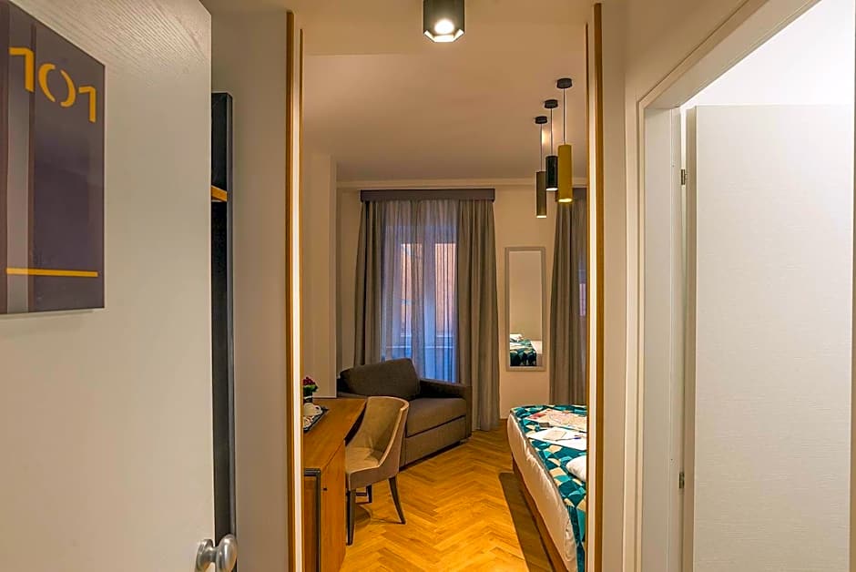 Navona Essence Hotel