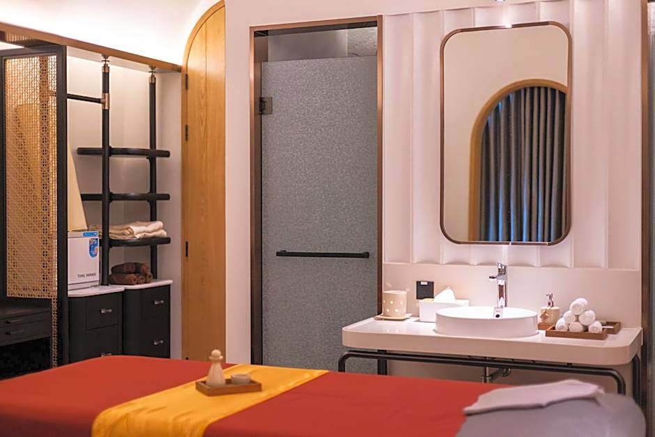 Eastin Grand Hotel Phayathai