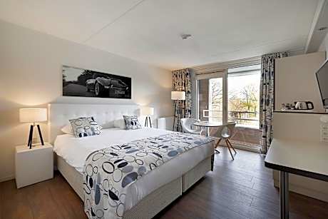 Superior Double Room with Lake View