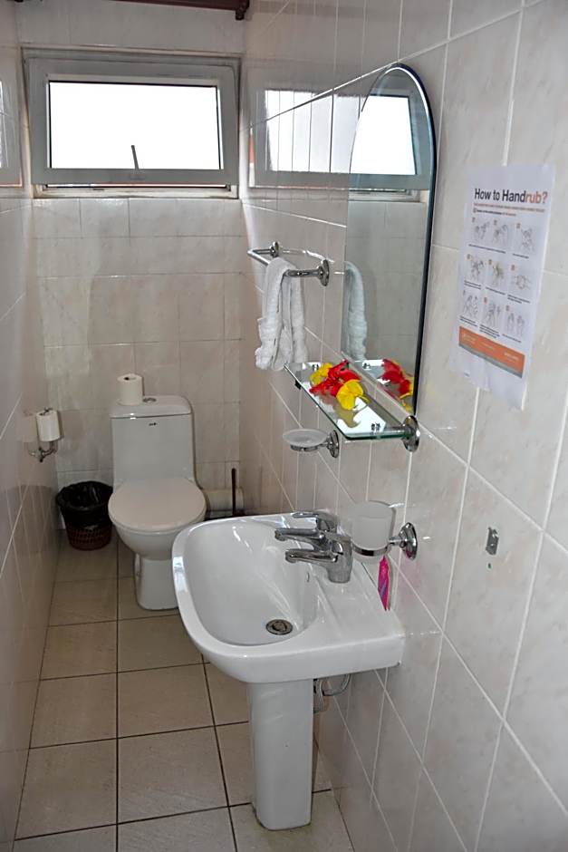 Reef Holiday Apartments