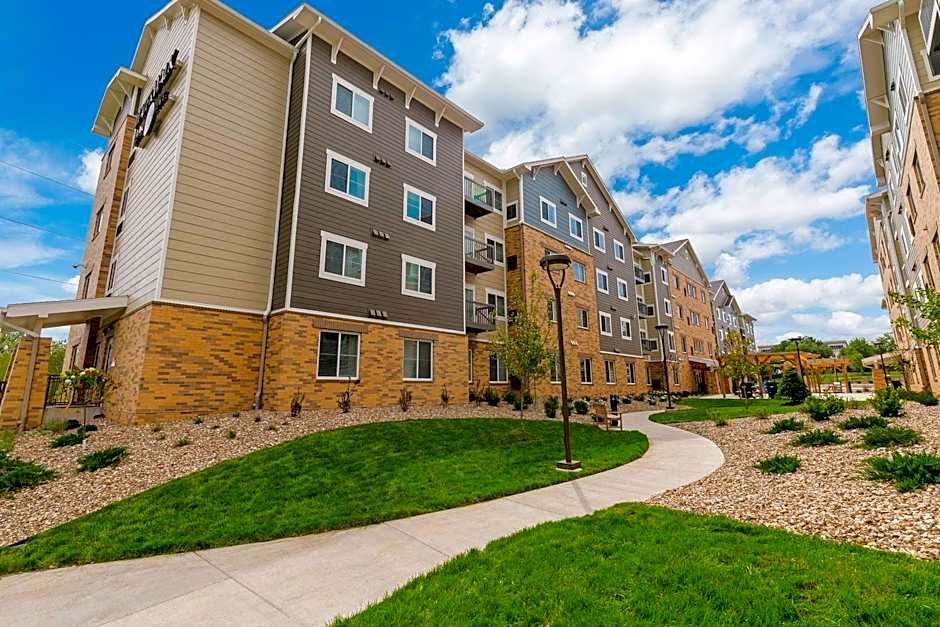 WaterWalk Extended Stay by Wyndham Kansas City - Overland Pk