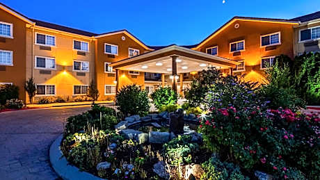 Best Western Plus Caldwell Inn & Suites