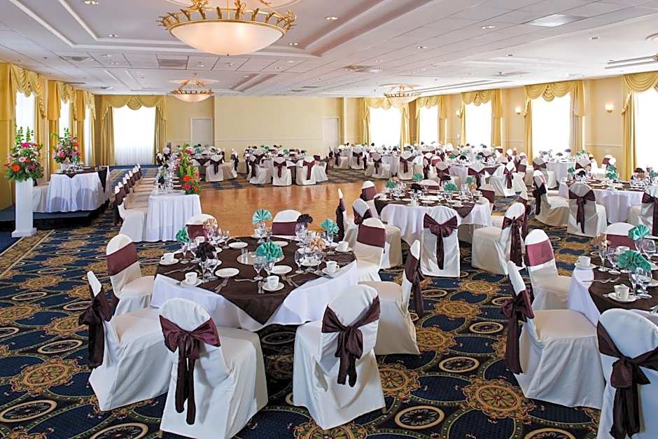 Knott's Berry Farm Hotel