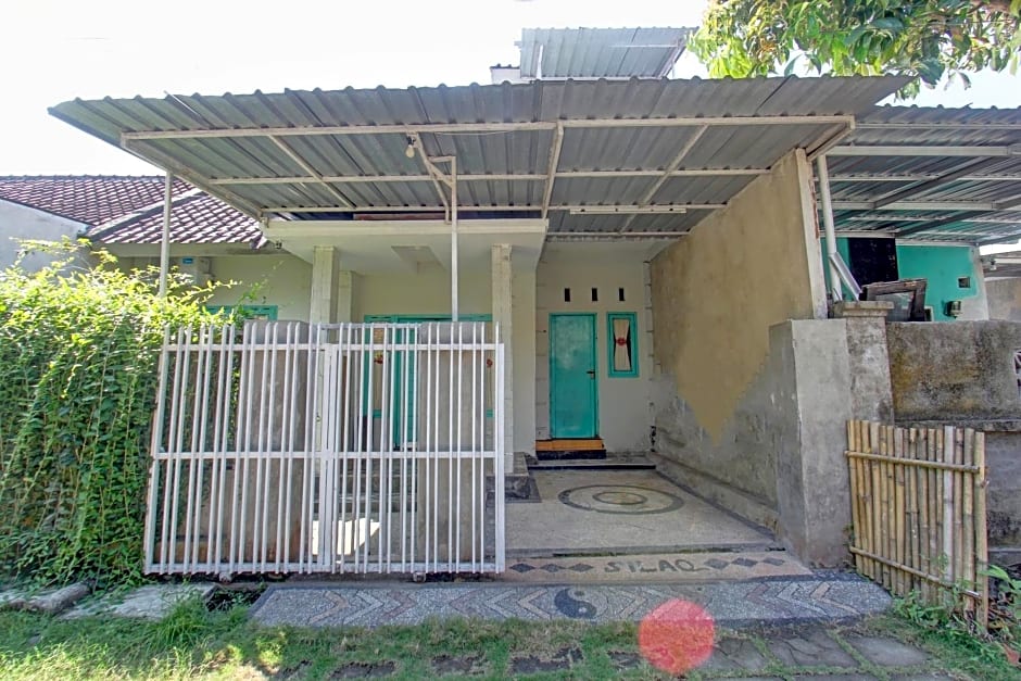 OYO 92825 Kamar Lombok