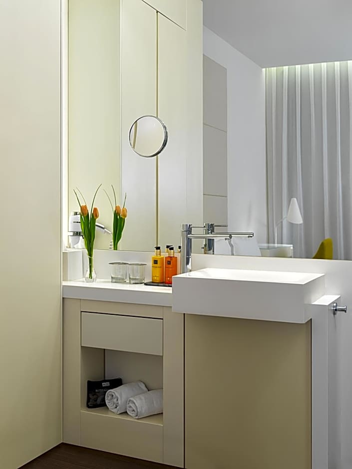 H10 Urquinaona Plaza