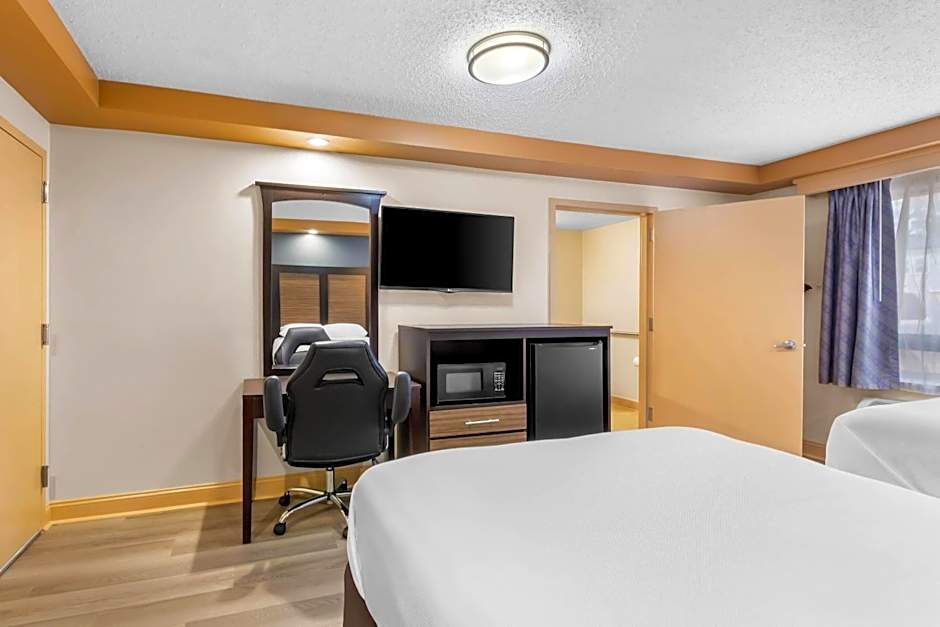 Econo Lodge Woodbridge