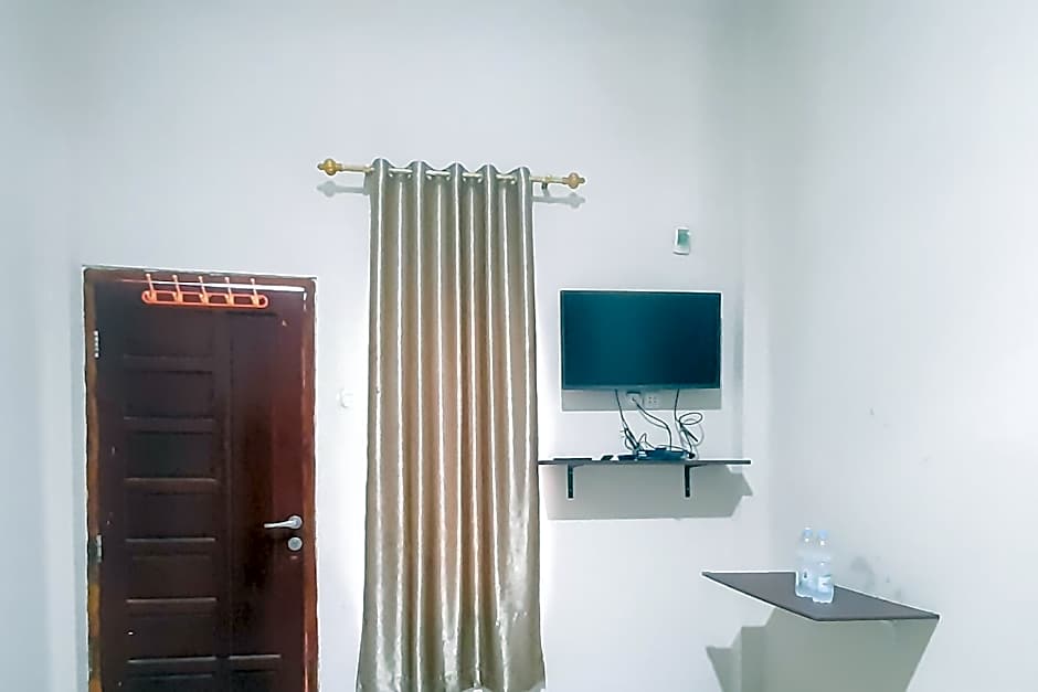 Urbanview Hotel Fira Syariah Muara Enim by RedDoorz