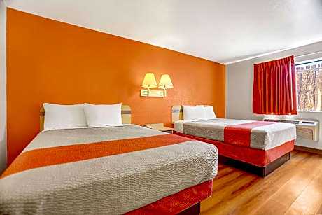 2 Queen Beds | Non-Smoking, Micfridge