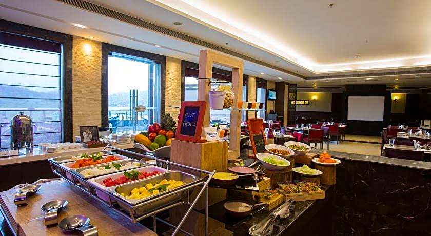 Golden Tulip Chandigarh - Panchkula