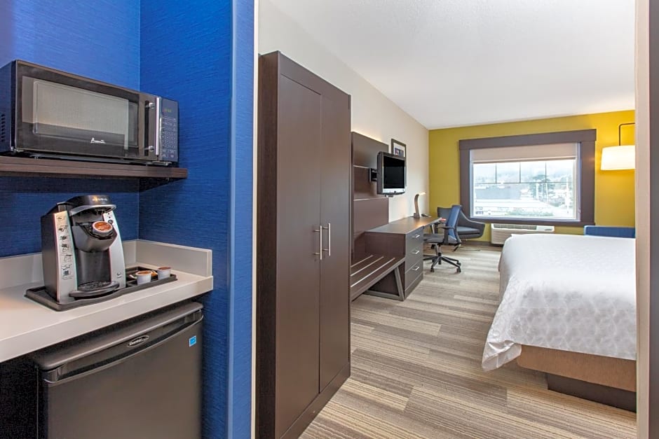 Holiday Inn Express Hotel & Suites Seaside Convention Center by IHG