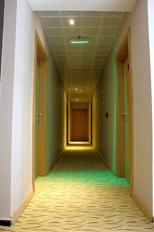 Safran City Hotel&SPA Cafe&Bar