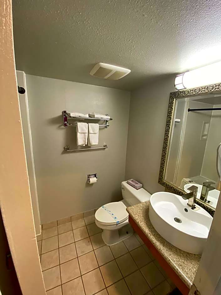 Budget Inn Of Hayward