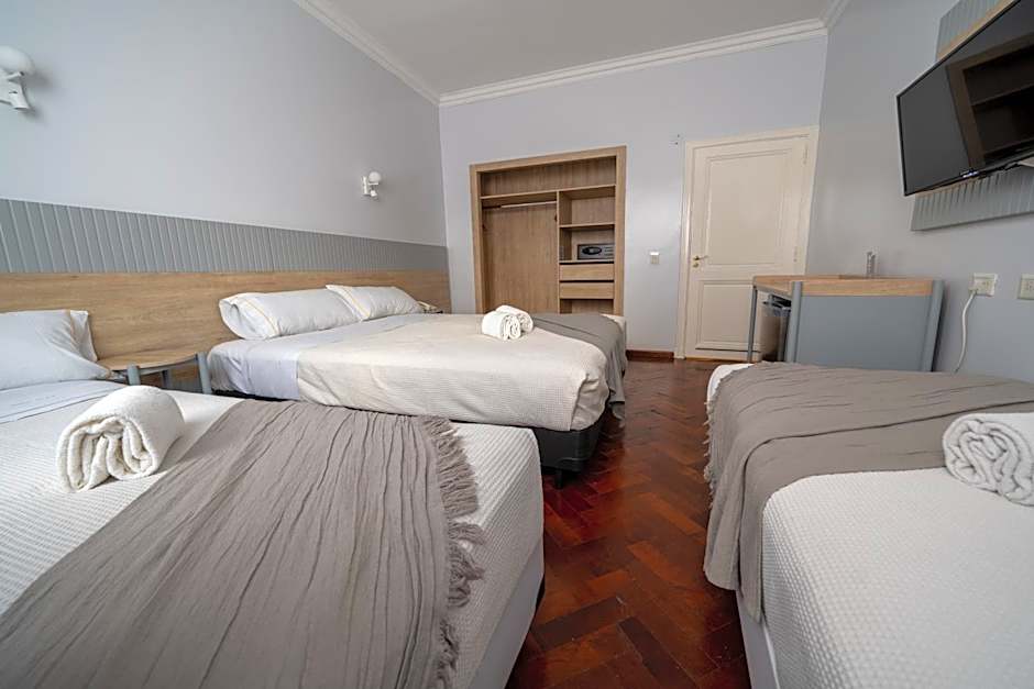 HOTEL REGIS