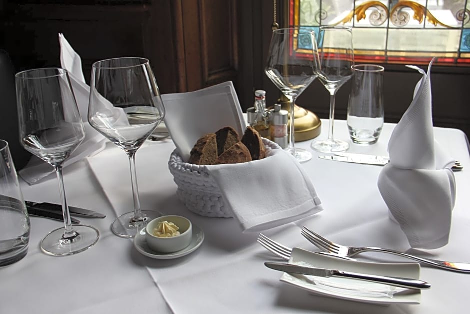 Hotel & Restaurant Schloss Schwandegg