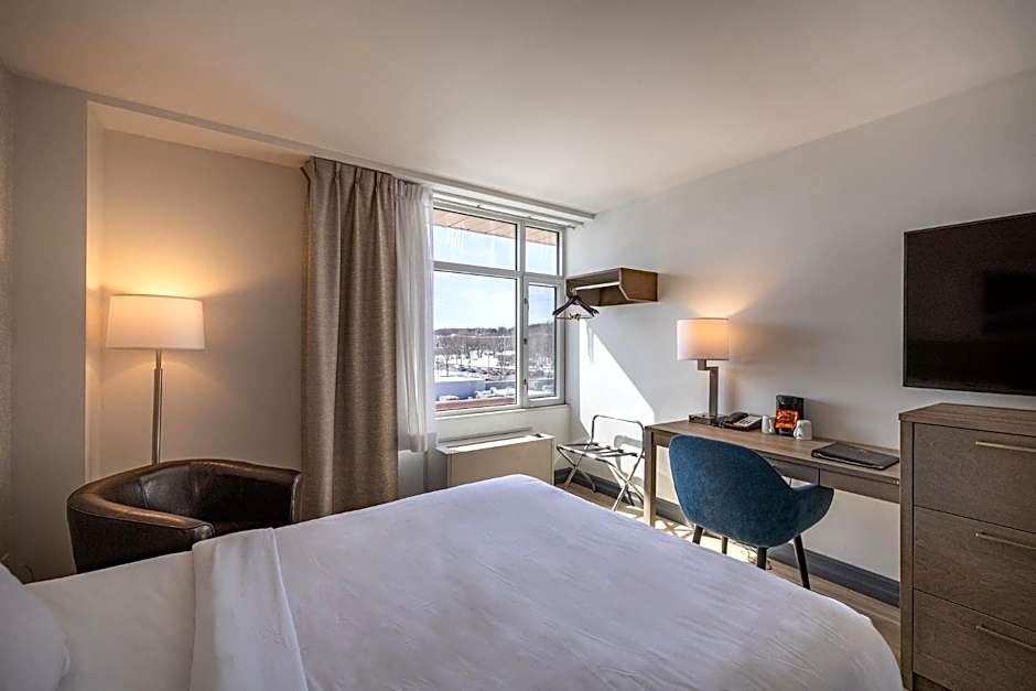 Repotel Henri IV Quebec