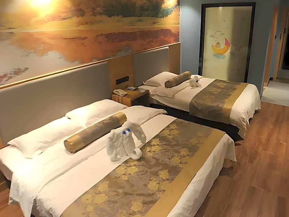 GreenTree Inn Jiangyin Zhouzhuang Shiji Avenue Business Hotel
