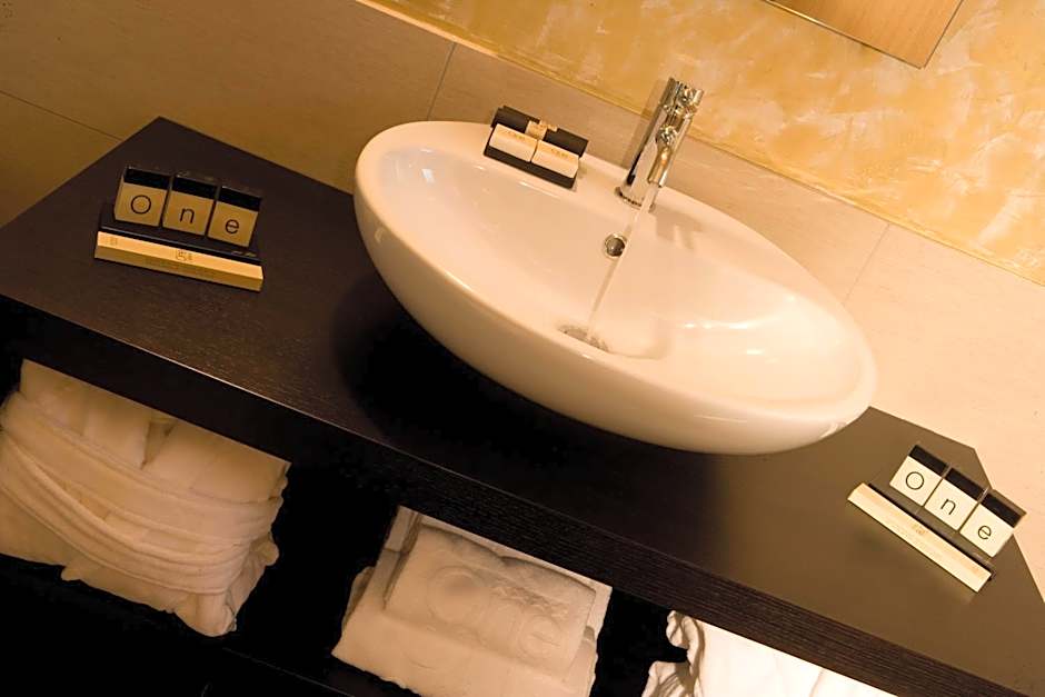 OneMhotel