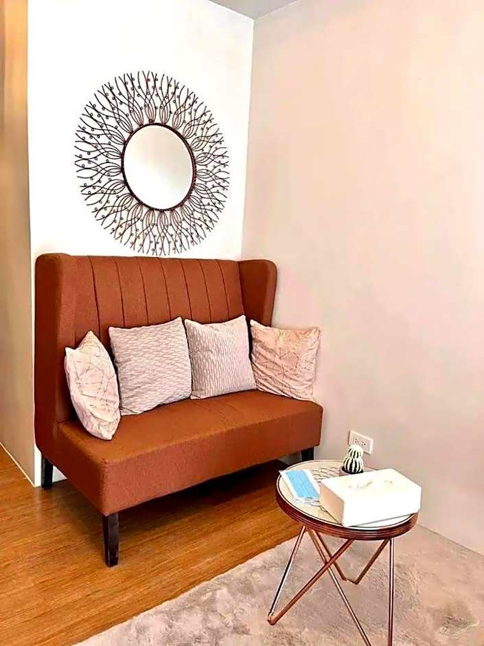 Serenity Stay Condo at 19th floor The Loop Tower Limketkai Center Lucky 19