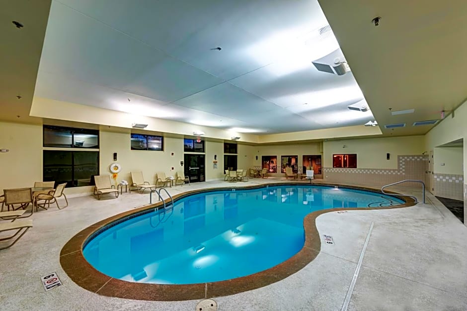 The Garrison Hotel & Suites Dover-Durham, Ascend Hotel Collection