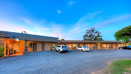 Hilldrop Motor Inn