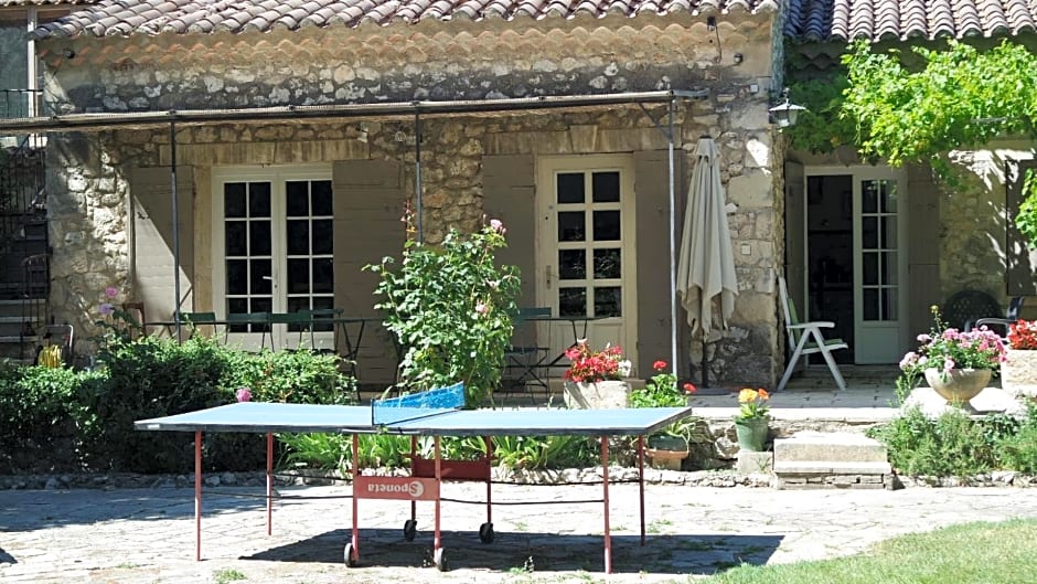 Mas Grimaud - Gîte- Studio et chambres d'hôtes familiales
