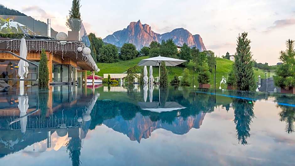 Abinea Dolomiti Romantic Spa Hotel