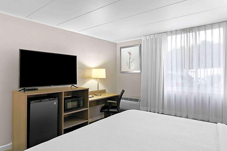 Travelodge by Wyndham Aberdeen