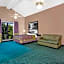 Super 8 by Wyndham Austell/Six Flags
