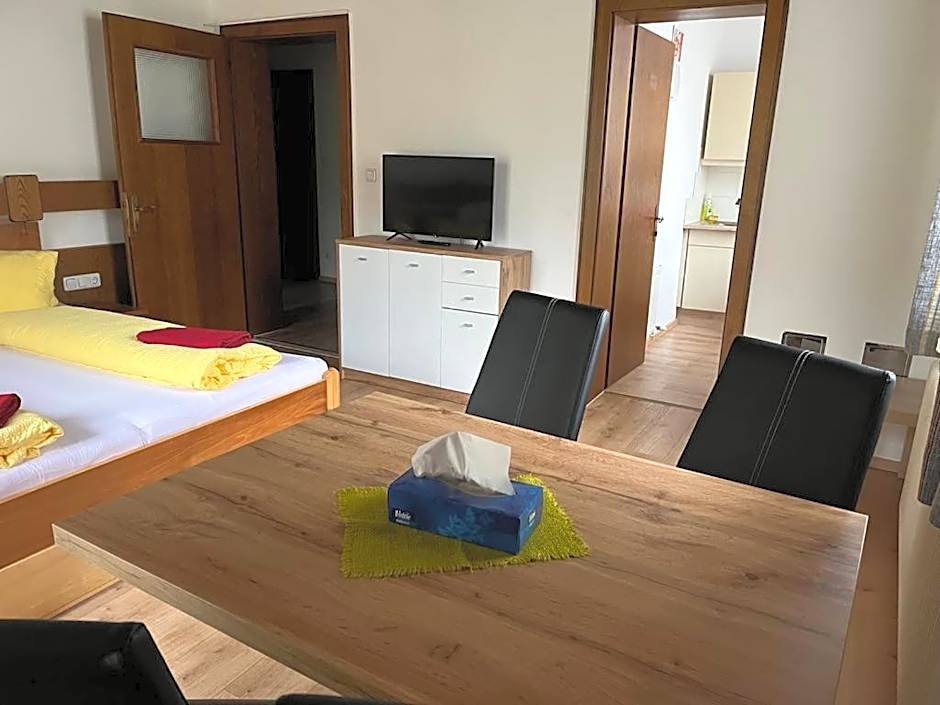 Pension Steiner, 6143 Matrei am Brenner!!Check-in between 15 - 21 o'clock!! No breakfast