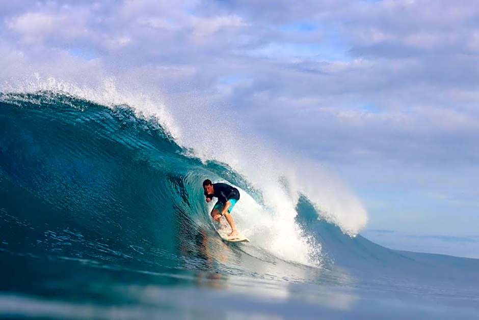 Cabana Surf and Stay