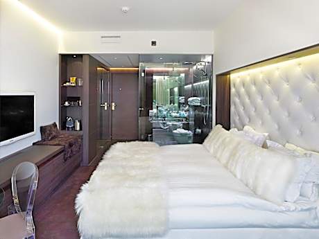 Premium Single Room