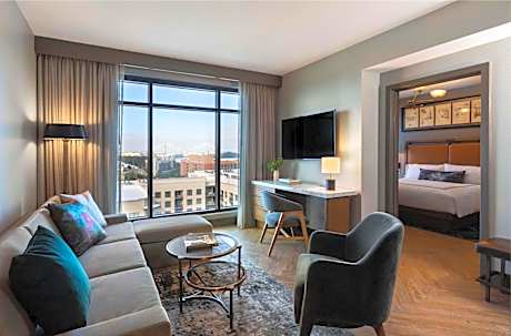 Premier Suite