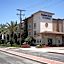 Harbor Inn & Suites