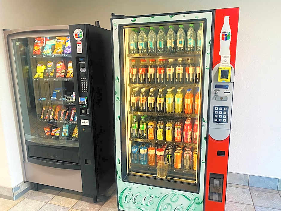 Motel 6-Red Deer, AB