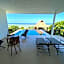 Escape to Paradise, Minimalist 4-BR Beachfront, 300 Mbps with amazing views