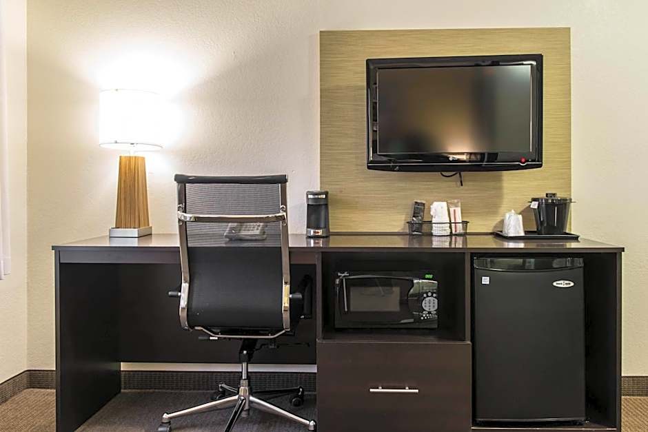 Mainstay Suites Pittsburgh Airport