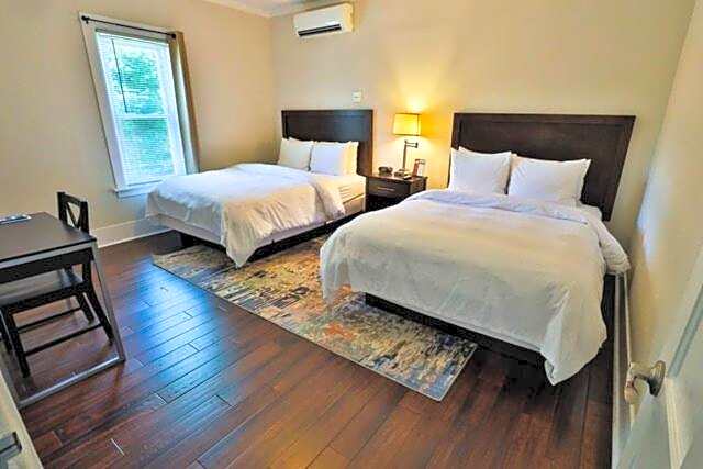 Nader's Motel & Suites