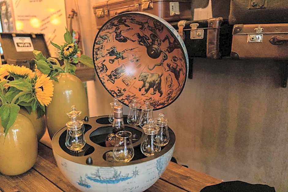 Hotel The Happy Traveler