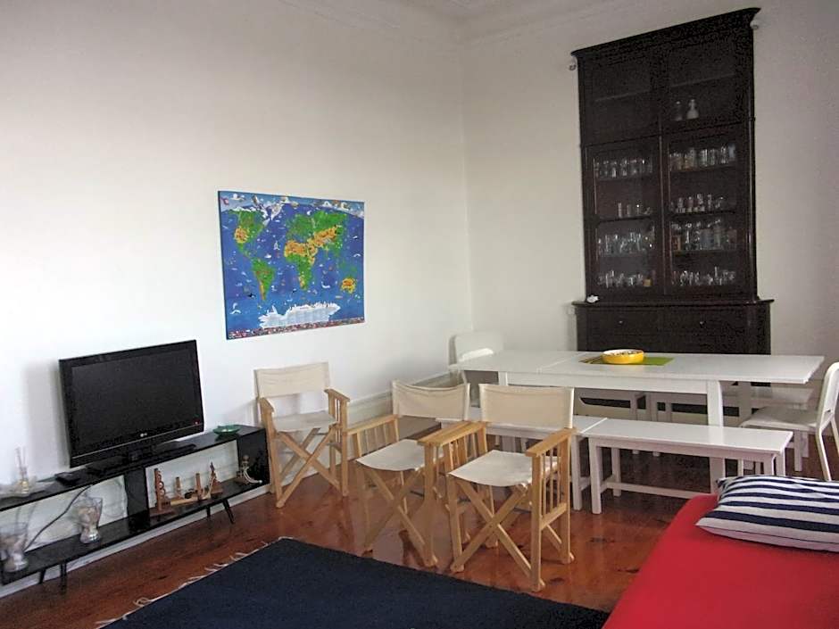 Hostel 402