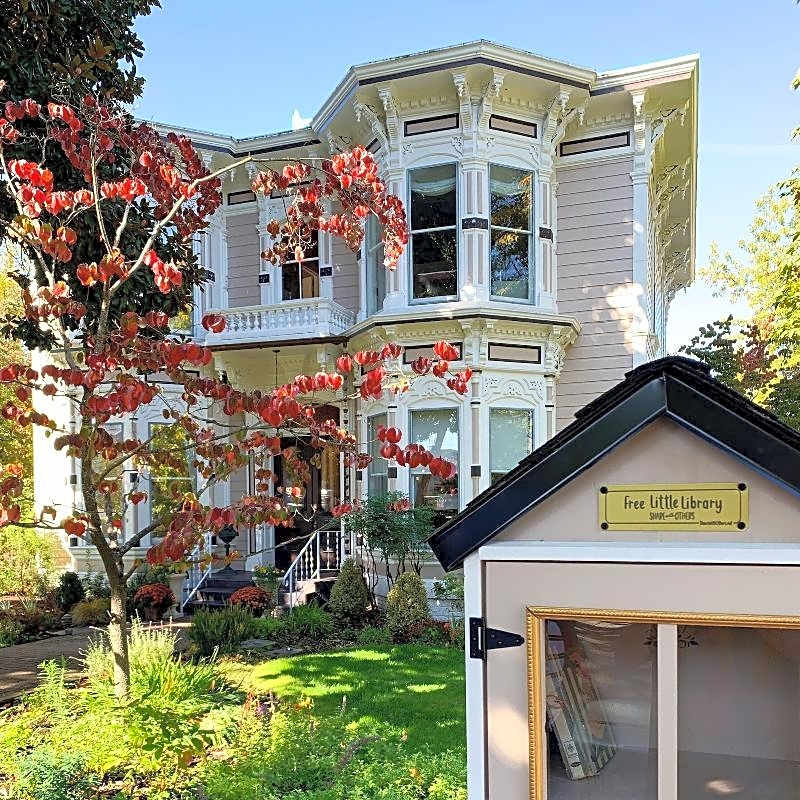 McCall House Boutique Hotel