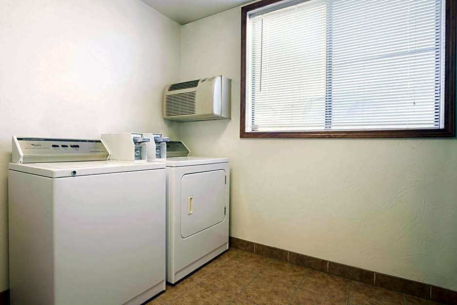 Super 8 by Wyndham Amarillo East