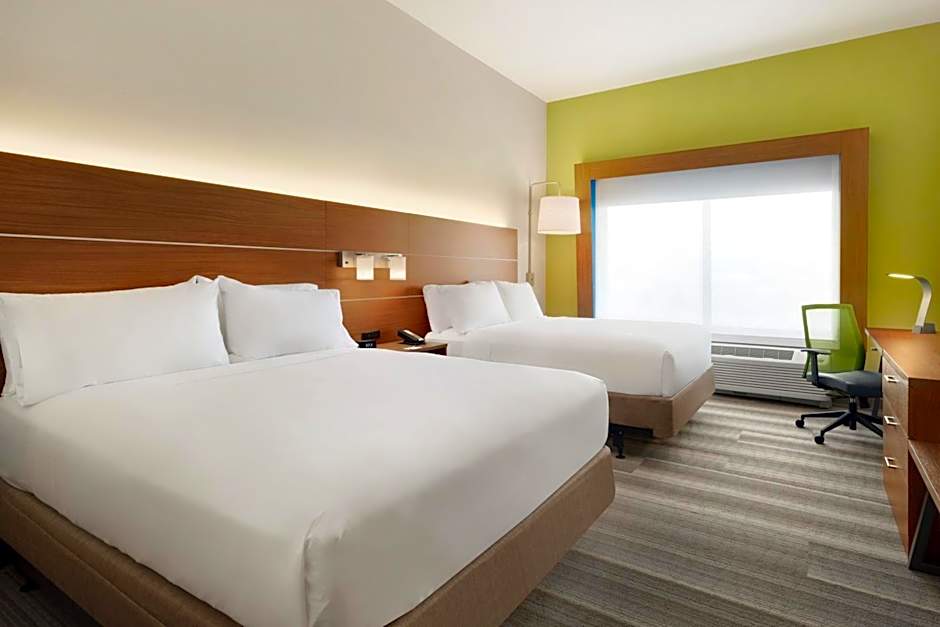 Holiday Inn Express & Suites Cincinnati South - Wilder By IHG