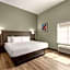 La Quinta Inn & Suites by Wyndham Gonzales