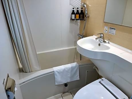 Single Room - Disability Access