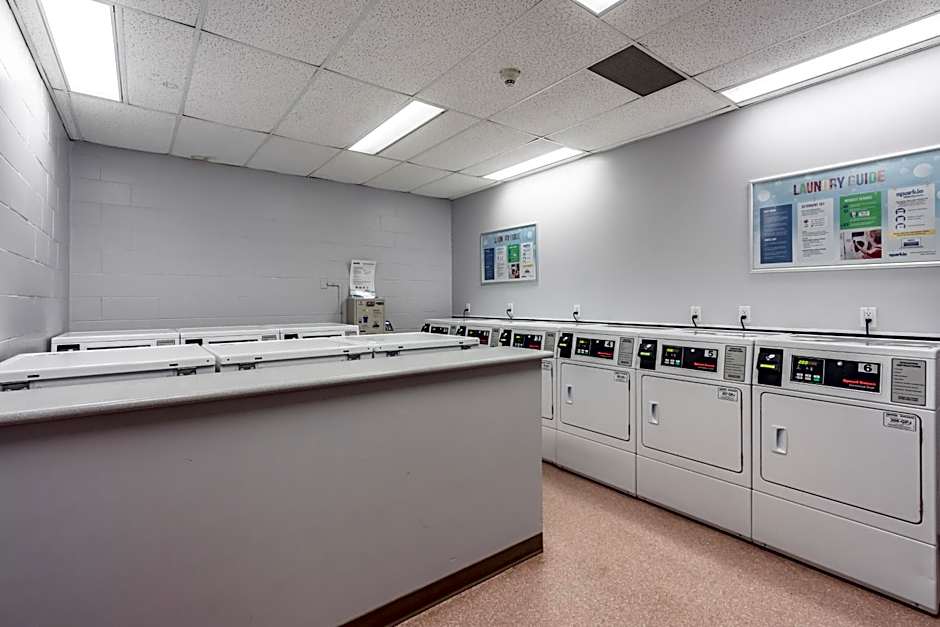 Residence & Conference Centre - Niagara-on-the-Lake