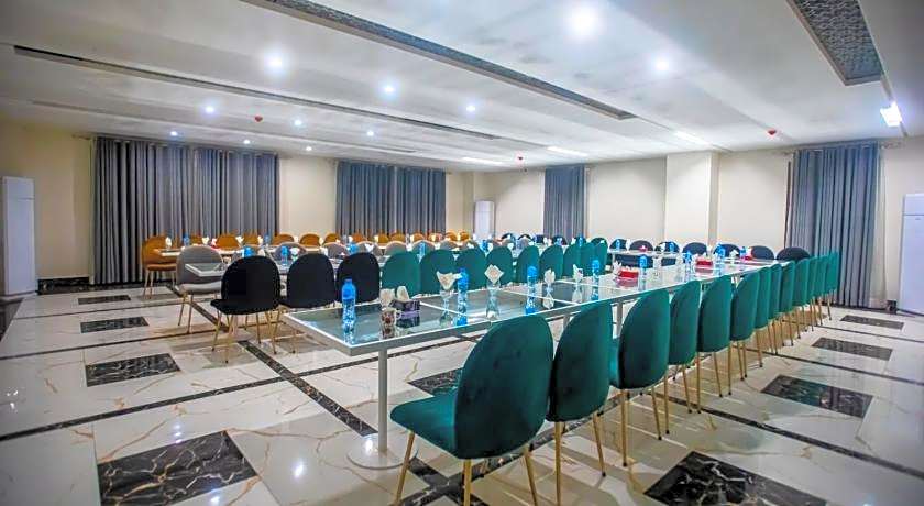 The Rich Hotel & Apartments