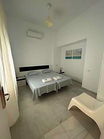 Twin Room with Shared Bathroom