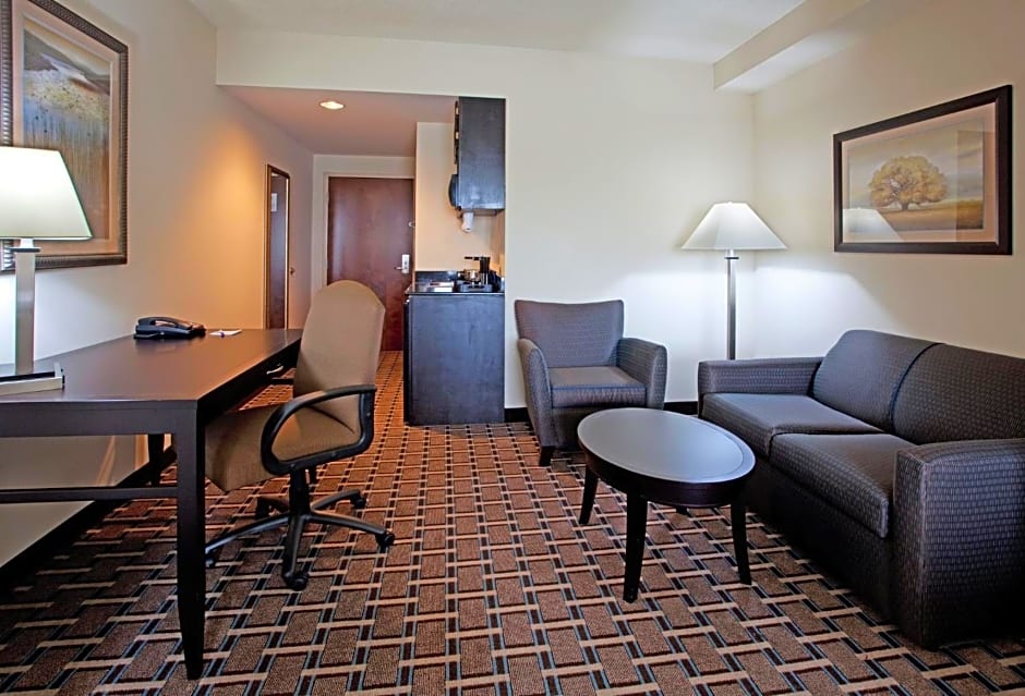 Holiday Inn Express Hotel & Suites Hope Mills-Fayetteville Airport By IHG